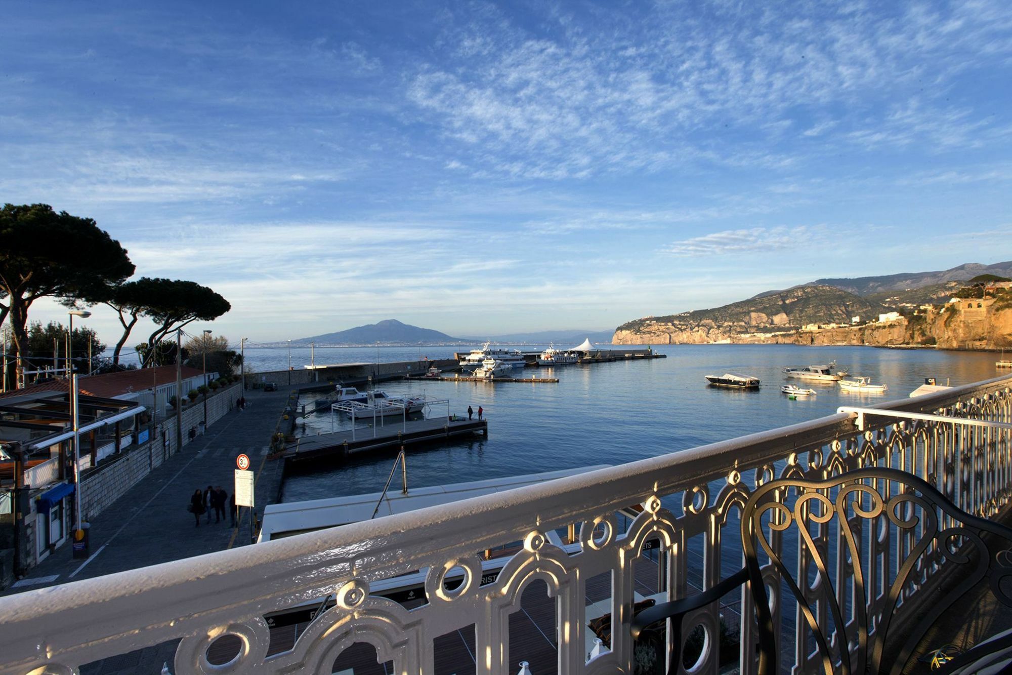 Amore Rentals - Gilda'S House Sorrente Extérieur photo